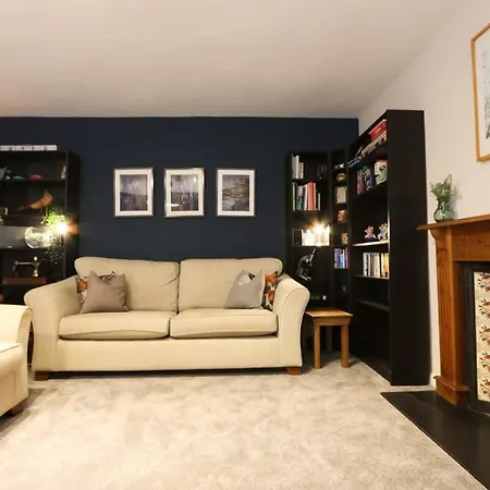 Cotham Vale 2 Bedroom Property Apartman